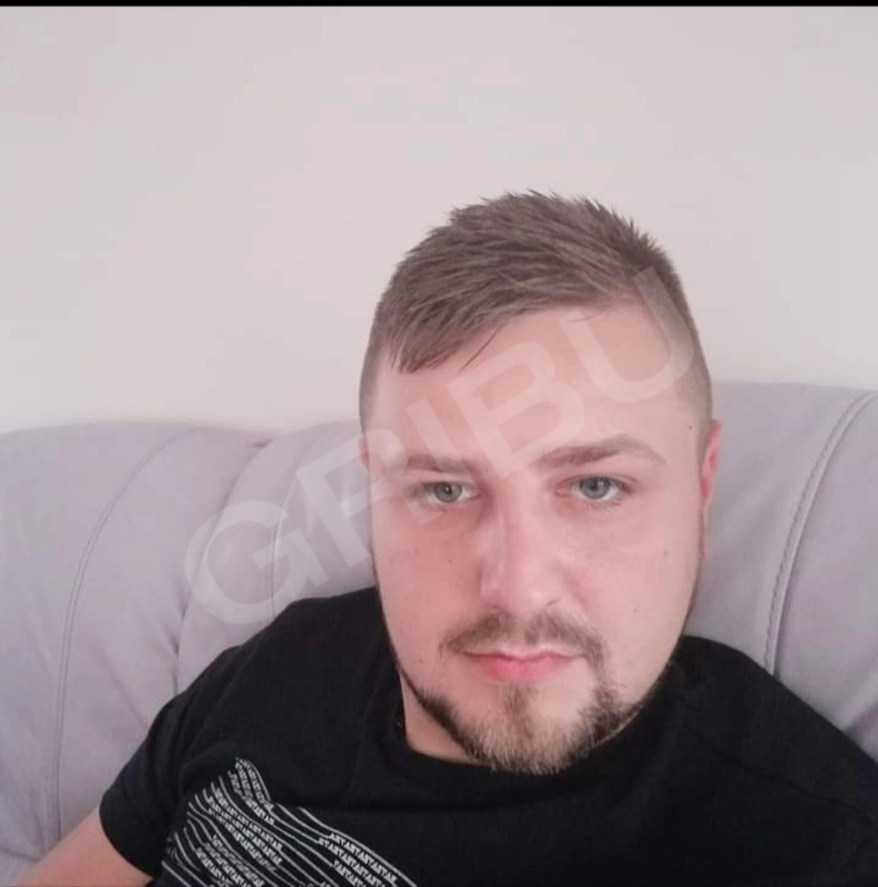 Private dating photo of men Andy12345678 4476303